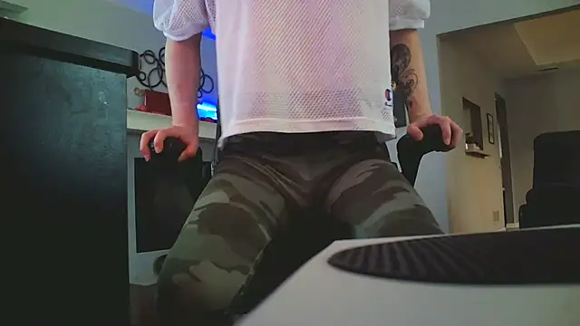 Snapshot of BabyFaceBoyy chatting on February 9, 8:56 pm BabyFaceBoyy online show from February 9, 8:56 pm