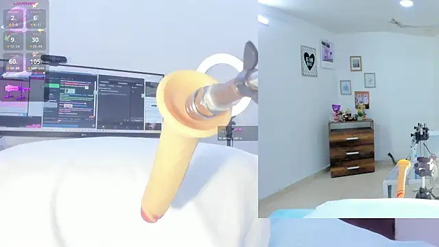 sofi velez online show from October 8, 5:10 pm