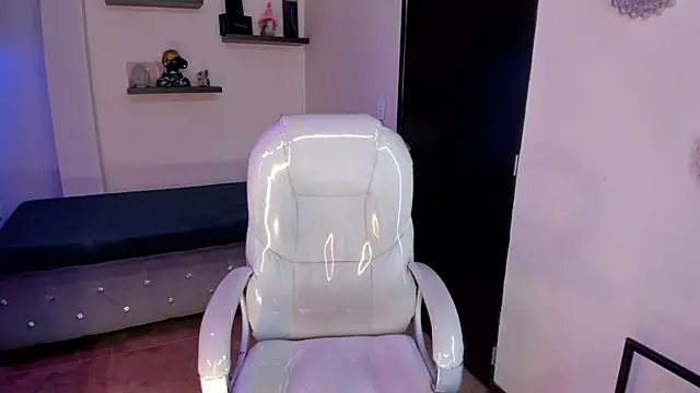 Catalinaa martinez online show from February 11, 7:27 pm