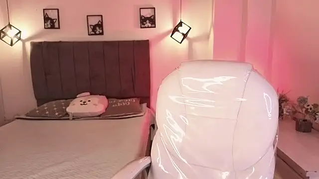 Catalinaa martinez online show from October 13, 3:28 am