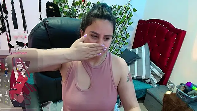 elektra 32 online show from October 31, 1:12 pm