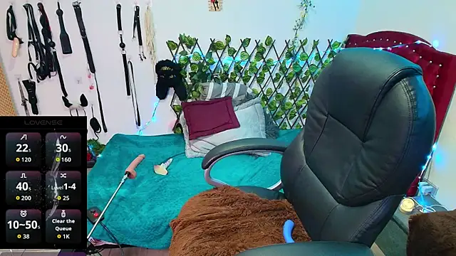 elektra 32 online show from November 24, 1:44 pm