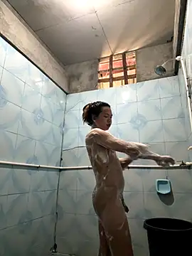 Kiana Lee online show from November 18, 4:28 am