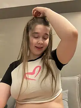 HornyGirlH online show from January 6, 3:43 am