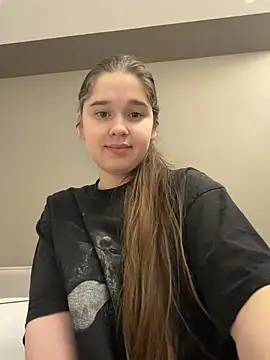 HornyGirlH online show from February 16, 1:24 am