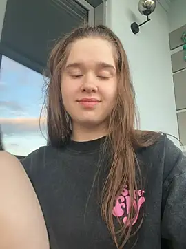 HornyGirlH online show from May 26, 6:04 pm