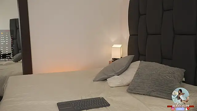 MelisaLopez  online show from November 8, 12:38 pm