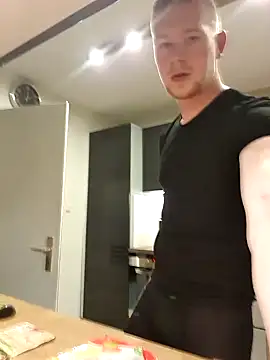 Snapshot of Playbunniboy chatting on January 10, 5:24 pm Playbunniboy online show from January 10, 5:24 pm