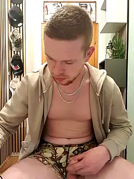 Snapshot of Playbunniboy chatting on February 13, 9:17 pm Playbunniboy online show from February 13, 9:17 pm