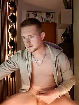 Snapshot of Playbunniboy chatting on February 19, 5:38 pm Playbunniboy online show from February 19, 5:38 pm