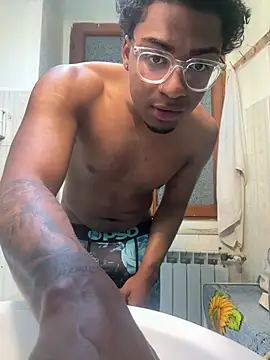 samuchoco21 online show from April 8, 9:20 am