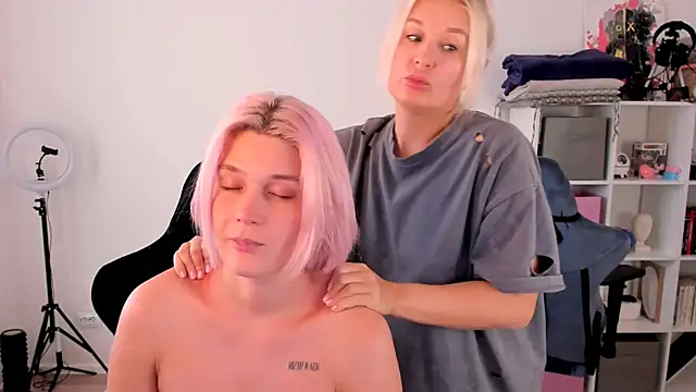 hotblonds online show from October 10, 10:03 am