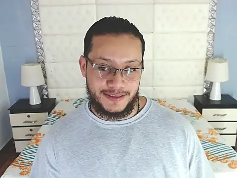 WilliamJhons online show from March 14, 12:43 am