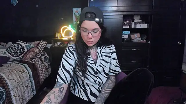 Lilmarieee online show from January 18, 9:55 pm