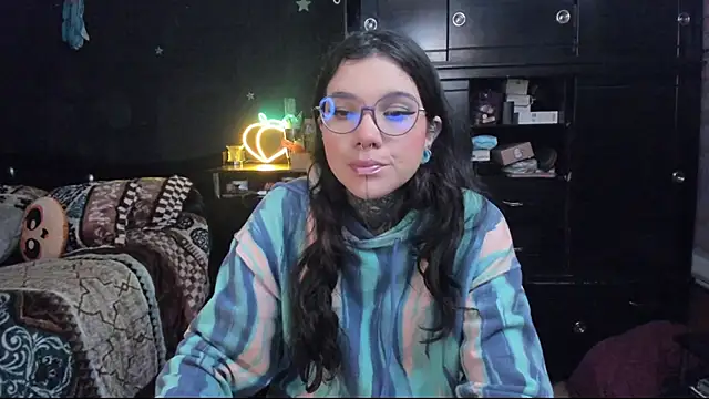 Lilmarieee online show from January 21, 11:02 pm