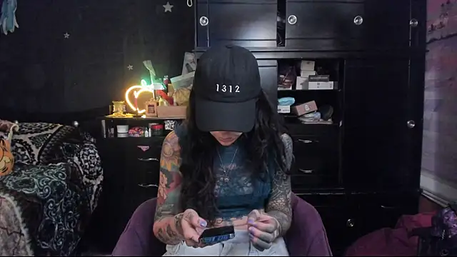 Lilmarieee online show from January 25, 10:28 pm