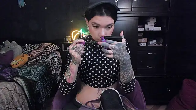 Lilmarieee online show from February 3, 10:21 pm