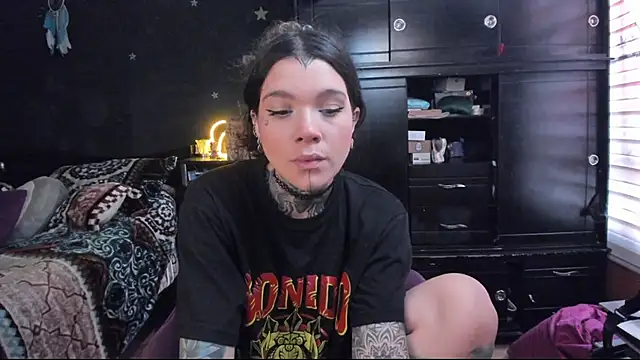 Lilmarieee online show from March 4, 3:15 pm