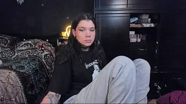 Lilmarieee online show from March 7, 10:10 pm