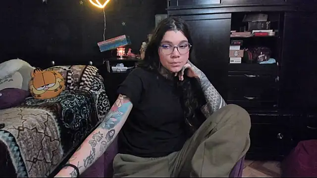 Lilmarieee online show from March 19, 10:09 pm