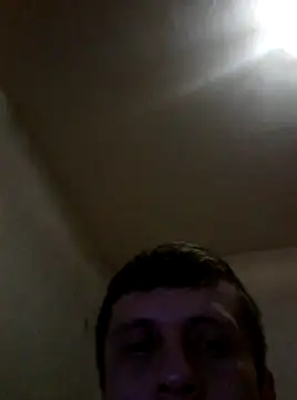 Snapshot of landy20cm chatting on December 4, 6:22 am landy20cm online show from December 4, 6:22 am