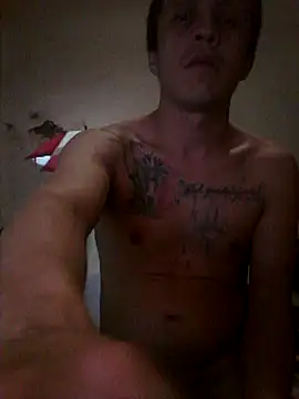 Snapshot of landy20cm chatting on December 31, 8:26 am landy20cm online show from December 31, 8:26 am