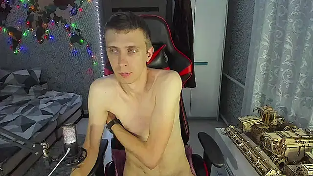 alex13ho online show from October 12, 5:01 pm
