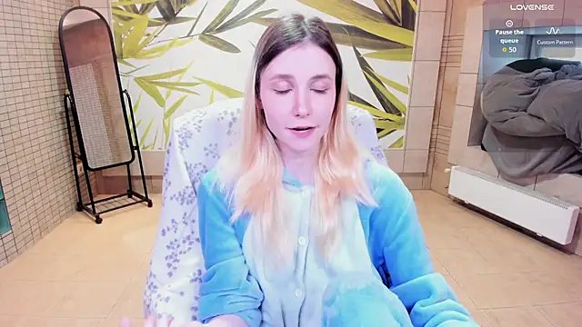 fleximona online show from April 18, 9:35 am