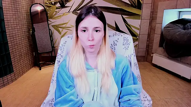 Snapshot of fleximona chatting on May 16, 9:06 am fleximona online show from May 16, 9:06 am
