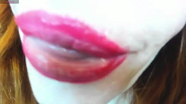 Snapshot of softlysoftlyasbeauty chatting on March 1, 7:04 pm softlysoftlyasbeauty online show from March 1, 7:04 pm