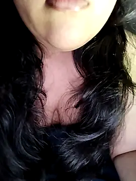 Annerae online show from April 12, 3:28 pm