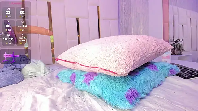 Snapshot of Meghan_stonne_ chatting on October 22, 7:41 am Meghan stonne online show from October 22, 7:41 am