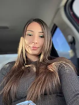 Snapshot of YOUR-KARINA chatting on January 10, 4:12 am YOUR-KARINA online show from January 10, 4:12 am