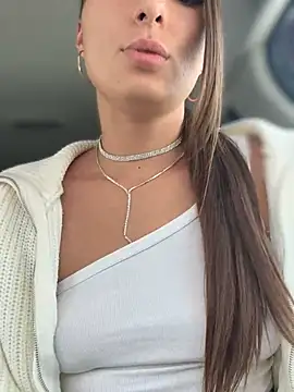 Snapshot of YOUR-KARINA chatting on February 9, 7:49 am YOUR-KARINA online show from February 9, 7:49 am