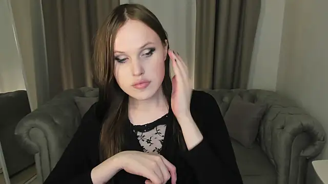 Snapshot of EffieMinki chatting on May 2, 8:58 pm EffieMinki online show from May 2, 8:58 pm
