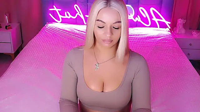 AllwaysHotJ online show from December 3, 2:08 am