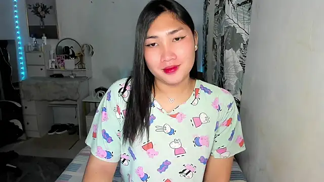 Miss Deliciousness online show from January 4, 4:11 pm