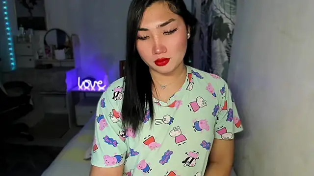 Miss Deliciousness online show from January 18, 6:32 pm