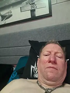 tomtom111111 online show from October 10, 1:54 pm