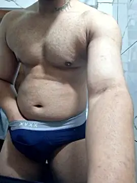 Snapshot of GYMBOY0071 chatting on January 11, 7:41 pm GYMBOY0071 online show from January 11, 7:41 pm