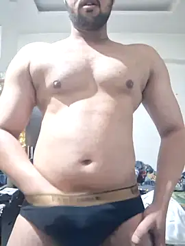 Snapshot of GYMBOY0071 chatting on February 9, 8:29 am GYMBOY0071 online show from February 9, 8:29 am