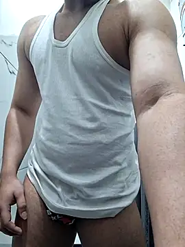 Snapshot of GYMBOY0071 chatting on February 15, 7:05 am GYMBOY0071 online show from February 15, 7:05 am