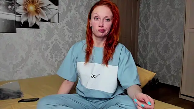 Snapshot of BrightBurst chatting on January 5, 7:49 pm BrightBurst online show from January 5, 7:49 pm