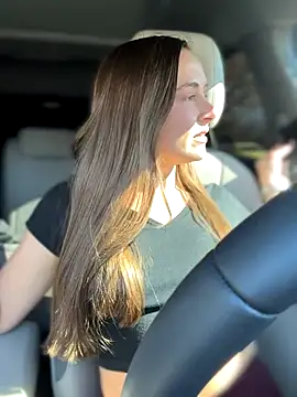 Snapshot of lunagirl13 chatting on October 24, 8:05 pm lunagirl13 online show from October 24, 8:05 pm