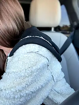 Snapshot of lunagirl13 chatting on October 28, 6:43 pm lunagirl13 online show from October 28, 6:43 pm