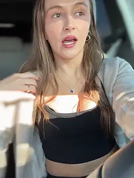 Snapshot of lunagirl13 chatting on November 21, 6:17 pm lunagirl13 online show from November 21, 6:17 pm