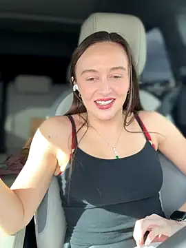 Snapshot of lunagirl13 chatting on December 17, 7:31 pm lunagirl13 online show from December 17, 7:31 pm