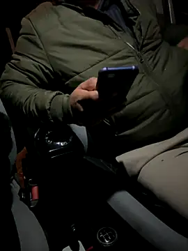 deea900 online show from December 2, 7:20 pm