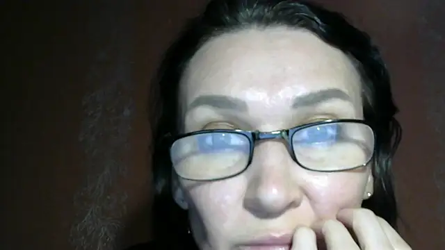 Snapshot of PrettyAndWild chatting on October 17, 3:58 pm PrettyAndWild online show from October 17, 3:58 pm