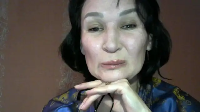 PrettyAndWild online show from May 8, 3:39 pm